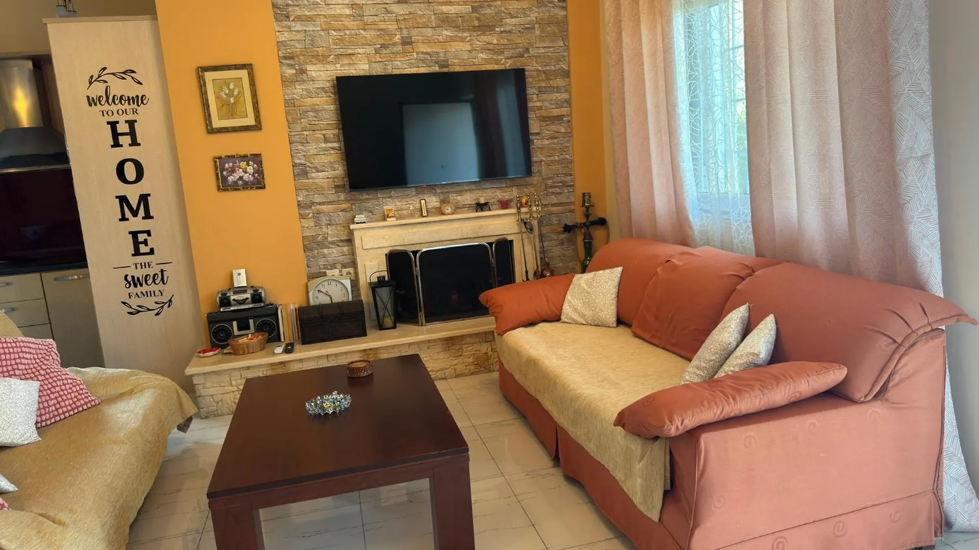 Home Himara 0*, Himarë Albanien